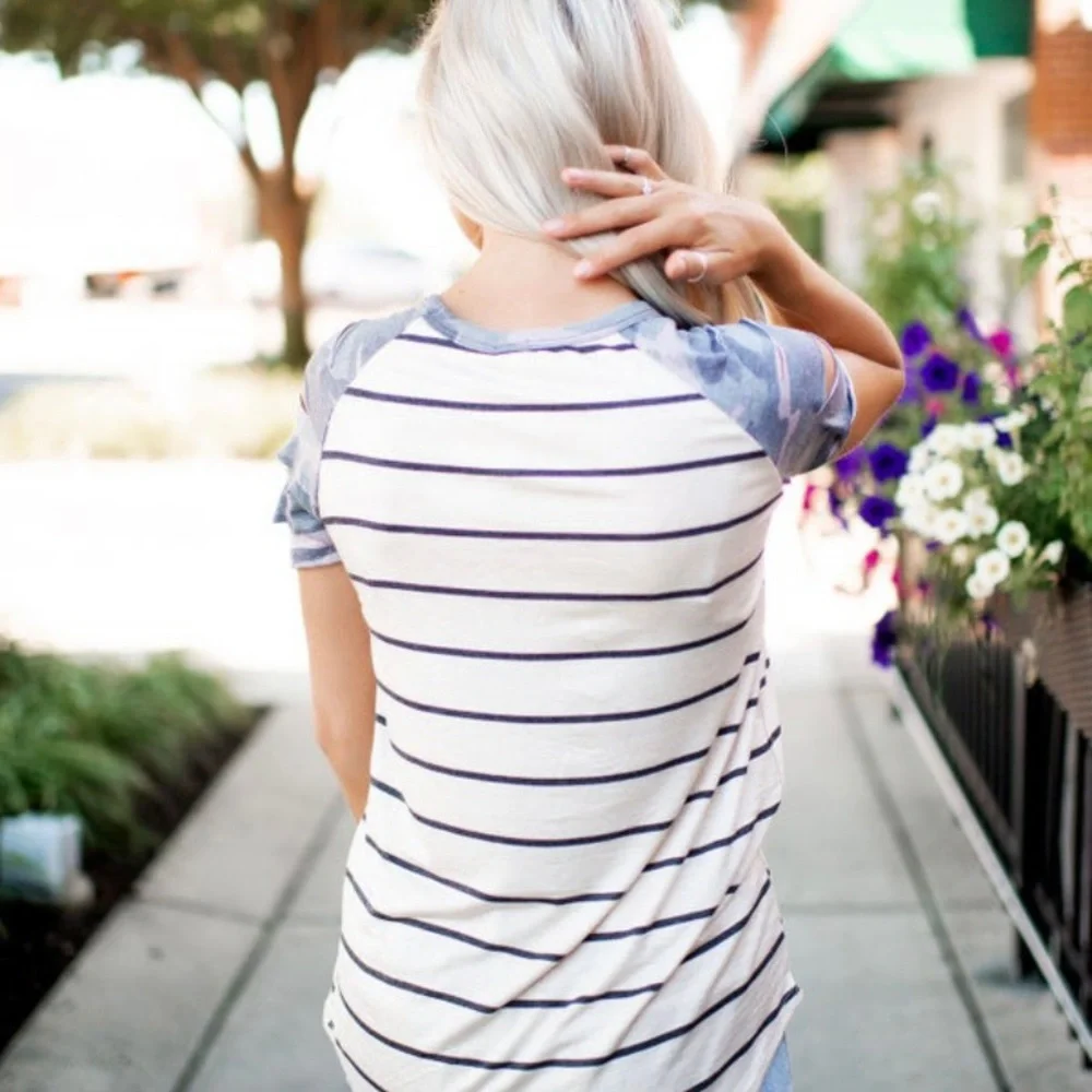 Small NWT Erin Raglan Top❤️ - Picture 6 of 6